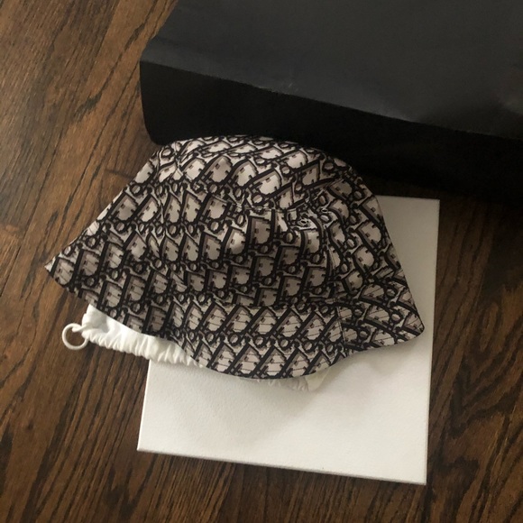 Christian dior bucket hat reversible - Picture 6 of 7